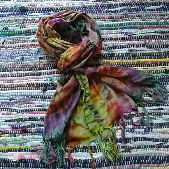 Accessories - Amazing Tie-dyed scarf